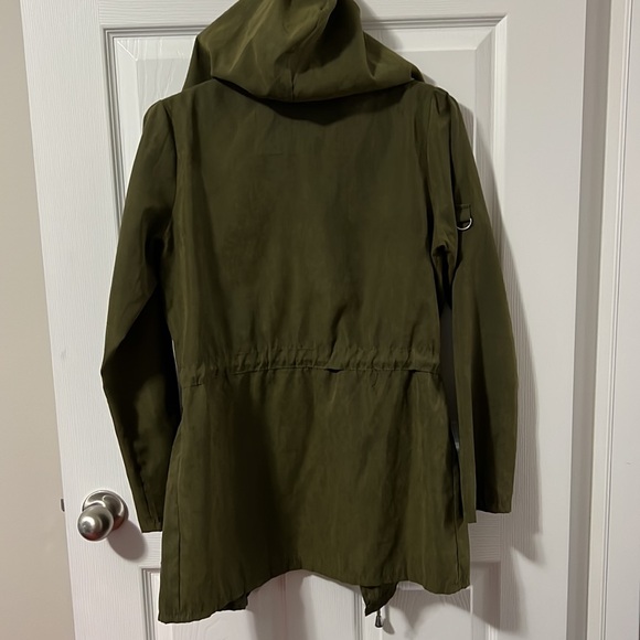 Lightweight Jacket - Picture 3 of 3